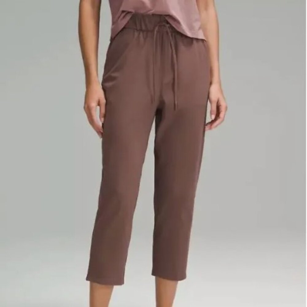 LLL Stretch High Rise Crop 23"